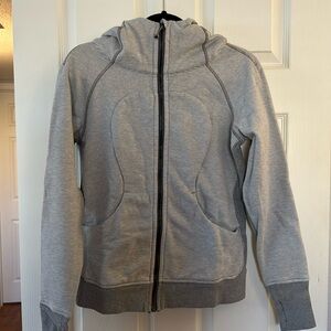 Lululemon size 8